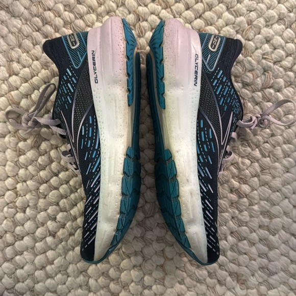 Women's Brooks Glycerin 20 Neutral Running Shoe - Picture 8 of 9